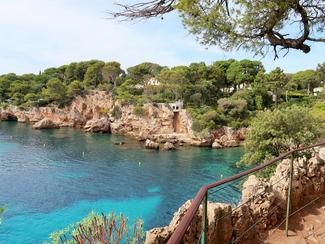 Côte d'Azur : promenade de cap en cap, sur le...