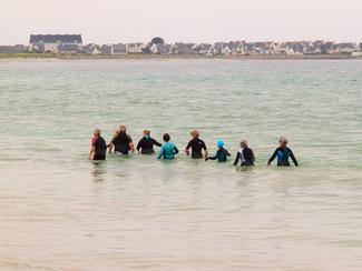 Longe-côte : marcher dans la mer, le sport qui...