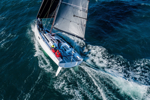First 36 SE : BENETEAU dévoile son pur-sang de glisse