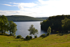 Le lac de Vassivière : cap sur un archipel sauvage au cœur du Limousin