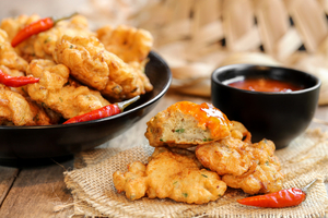 Les accras de morue : de l’apéritif au plat principal, une gourmandise des Antilles