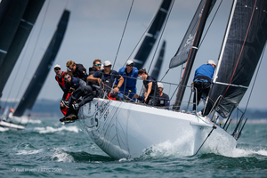 Pierre Casiraghi remporte le championnat britannique IRC à Cowes