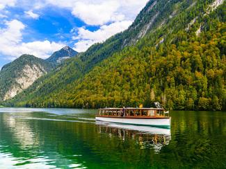 Découvrez le lac de Königsee dans les Alpes...