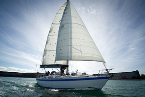 Voiles de Légende 2025 : Hosanna, l'élégance néoclassique qui fait escale à Dunkerque