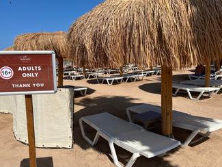 Plages “no kids” en France : vers une côte...