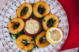 Beignets de calamars croustillants, version tapas espagnols