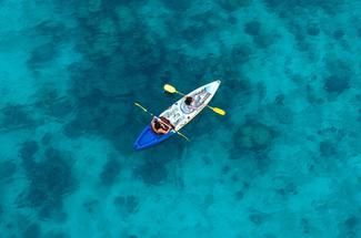 Canicule et sports nautiques : comment protéger son corps sous des chale...
