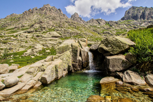 Corse : baignade et randonnées dans les gorges de la Restonica
