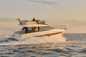 Essai Prestige F4.3 : l’essentiel du luxe en 42 pieds