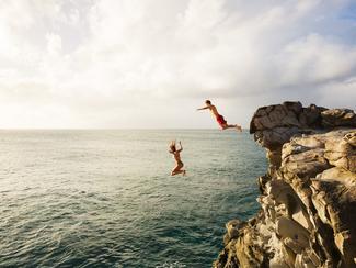 Plongeons sauvages : un saut, un risque,...