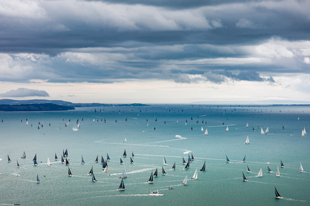 La 51e edition de la Rolex Fastnet Race a pris son envol ce samedi depuis Cowes La 51e edition de la Rolex Fastnet Race a pris son envol ce samedi depuis Cowes