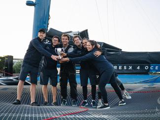 Rolex Fastnet Race 2025 : Le triomphe de...