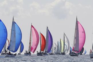 Tour du Finistère à la voile 2025 : Xception s’impose à Port-La-Forêt po...