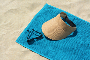 Casquette, bob ou chapeau ? Petit guide des couvre-chefs en mer
