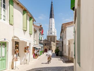 Île de Ré : le style bohème comme uniforme estival