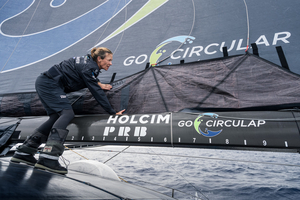 Régate intense en tête de flotte pour Holcim-PRB