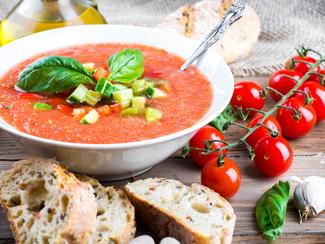 Le gaspacho de tomate et crevettes grises :...