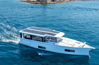 Sea Loft 480 : Jeanneau réinvente la croisière insulaire