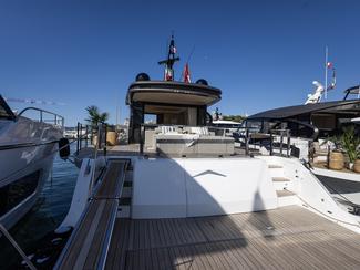 Azimut Seadeck 7 : l’hybride familial vu au...