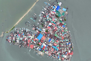 Aux Philippines, le calvaire quotidien des habitants d'une île aux prises à la montée des eaux