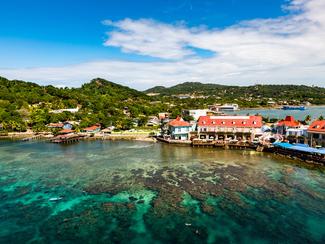 A la découverte de l'île de Roatan et ses...