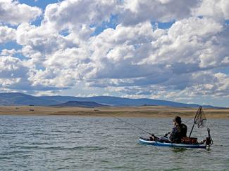 Kayak avec moteur électrique : gadget ou vraie...