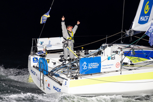 Une femme et quatre hommes écrivent les grandes heures de La Solitaire du Figaro Paprec