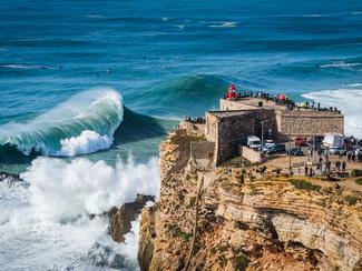 Nazaré : le secret des vagues géantes du Portugal