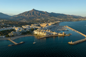 Escale en Andalousie : une croisière entre ports vivants, culture et rivages ensoleillés