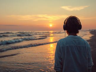 Podcasts inspirés par la mer : quand l’océan...