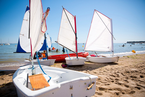 Optimist – Première mise à l’eau : mode d’emploi pour une première journée réussie