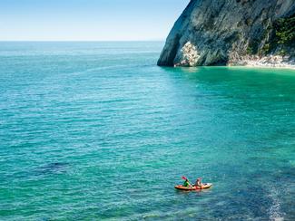 Kayak en duo : pourquoi pagayer à deux change...