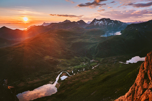 Voyage dans le Salten, en Norvège, sous le soleil de minuit