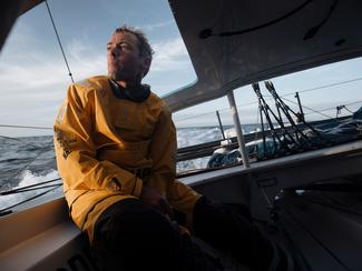 Transat Café L’OR : le Français Thomas Ruyant...