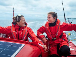 Sam Davies et Violette Dorange : un duo sur...