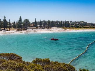 Pourquoi les filets anti-requins en Australie...