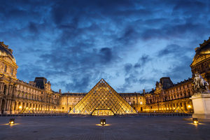 Quand la mer entre au Louvre : voyage entre lumière, naufrage et silence