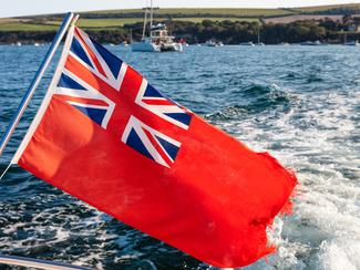 Naviguer sous pavillon étranger : avantages,...