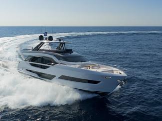 Ferretti Yachts 800 : une nouvelle dimension...
