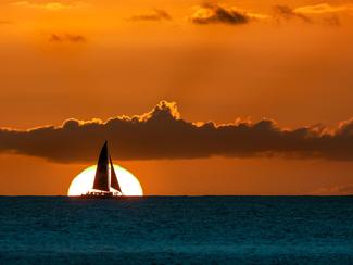 Changement d’heure : en mer, la lumière reste...