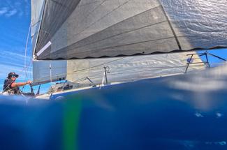 Mini-Transat La Boulangère : le peloton se scinde en deux après 24h de c...