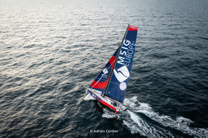 Transat Café L'Or :  escale technique à Roscoff pour MSIG Europe