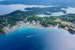 Baie de Puerto Galera : ancrage naturel, eaux limpides et récifs vivants à l’entrée de Mindoro