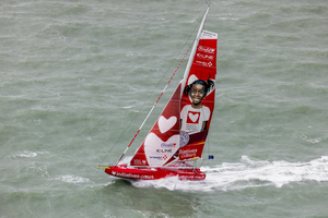 Transat Café L’Or : Sam Davies et Violette Dorange dans le dur, mais le sourire aux lèvres
