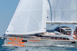 OVNI en aluminium brut : la liberté dans sa forme la plus pure