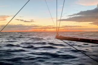 Transat Café L'Or : la musique, les livres et les podcasts des marins en...