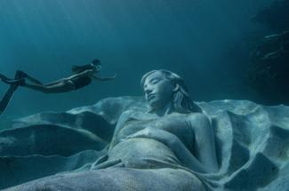 Ocean Gaia : la première sculpture sous-marine du Japon, entre art, scie...