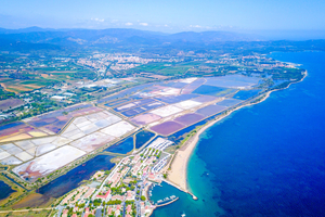 Face aux touristes et au changement climatique, l'eau douce de Hyères dans un bras de fer avec la mer