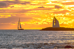 Navigation hivernale : cherchez la bonne fenêtre météo, savourez la belle lumière et… profitez !