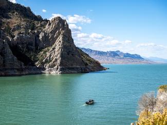 Buffalo Bill Reservoir : un lac spectaculaire...
